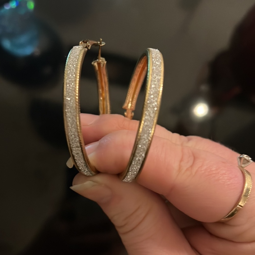 🆑FINAL PRICE‼️ Glittery hoop earrings - Picture 3 of 3